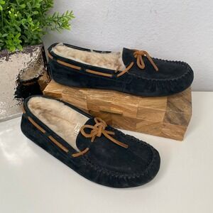 UGG Australia Dakota Black Suede‎ Sheepskin Lined Moccasin Slippers Cozy Size 9